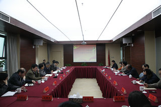 集團公司黨委中心組召開“三嚴三實”專題教育第三專題學習研討會