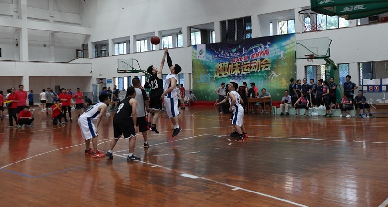 集團(tuán)公司第二屆趣味運(yùn)動(dòng)會順利舉行