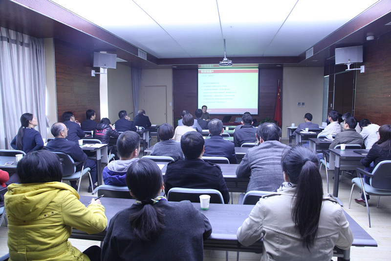 集團(tuán)公司邀請浙商創(chuàng)投執(zhí)行總裁劉冬秋先生作互聯(lián)網(wǎng)+專題報(bào)告