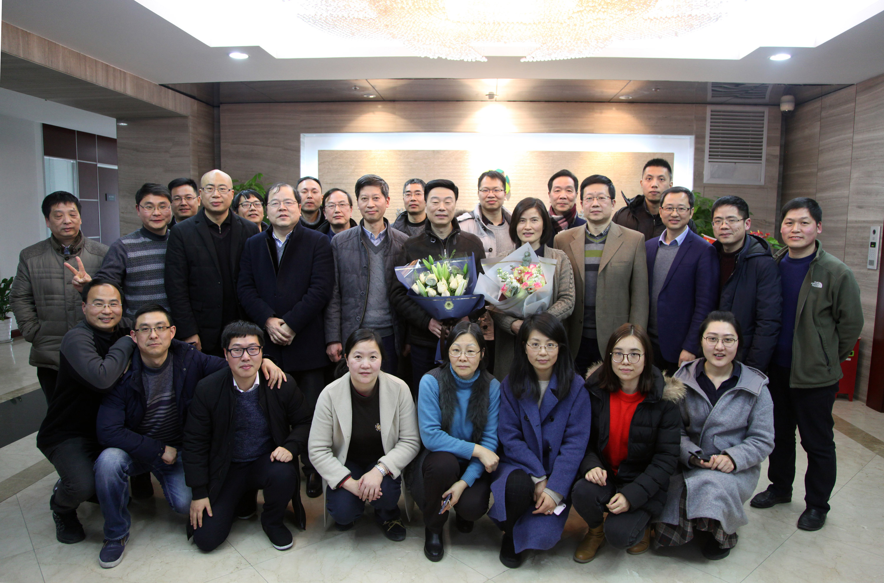 回憶滿滿感謝意 暖意濃濃惜別情 集團(tuán)公司總部工會(huì)為退休職工舉行歡送會(huì)