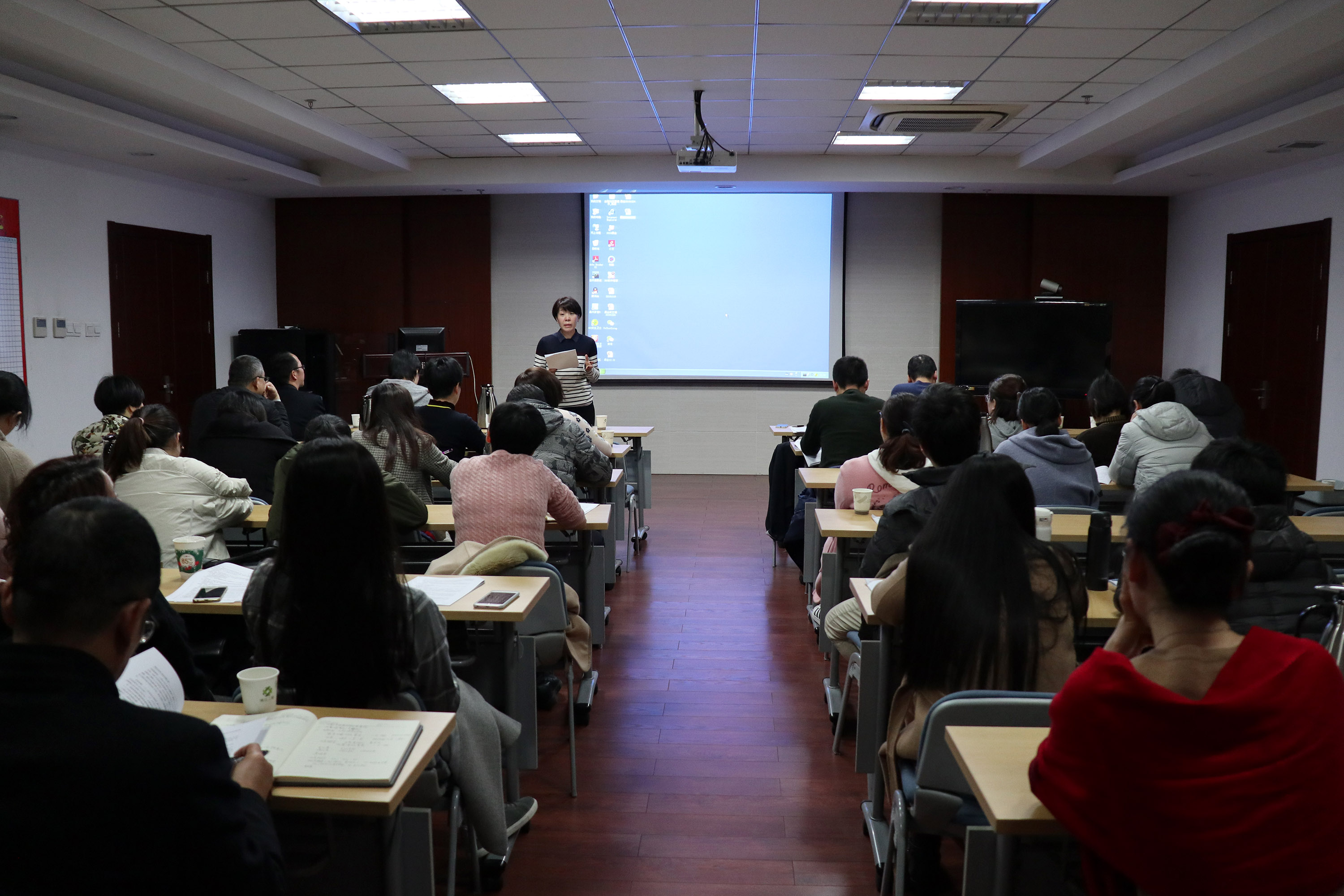 集團公司召開年度財務(wù)決算工作暨財務(wù)報銷培訓(xùn)會議