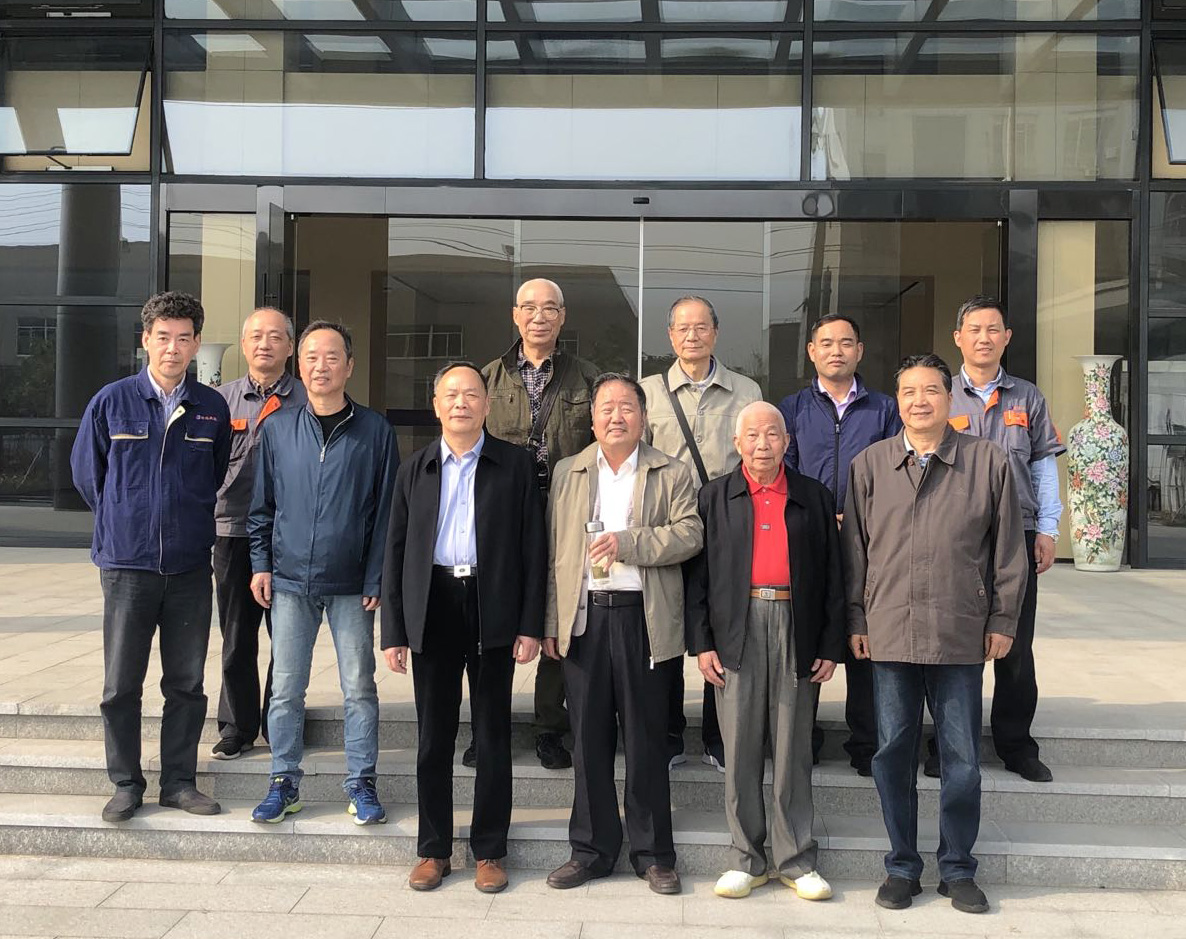 重陽(yáng)佳節(jié)再聚首，建言獻(xiàn)策話振興