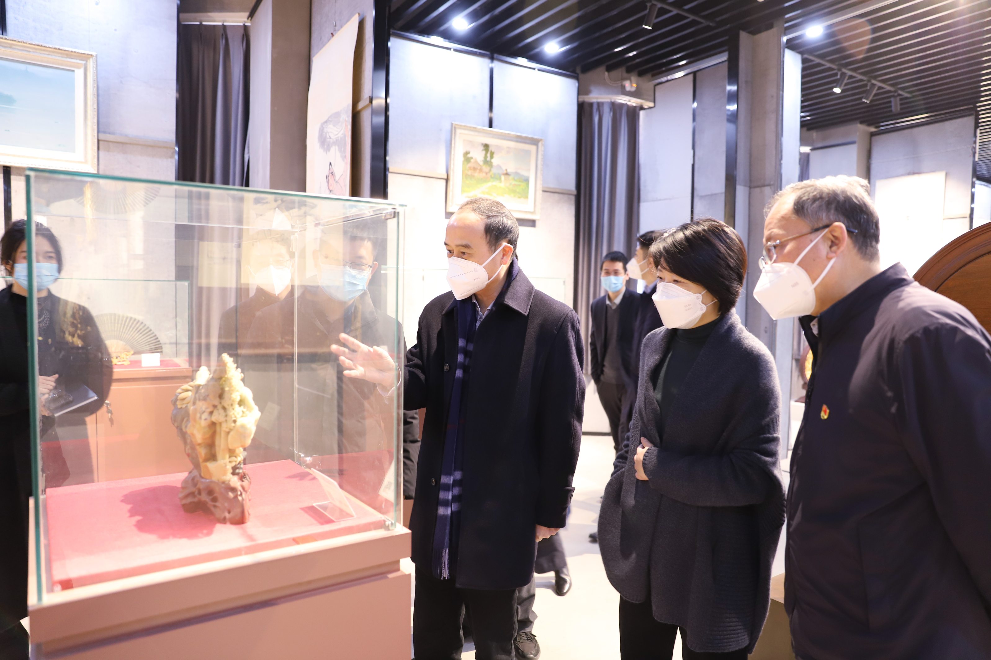 省國資委黨委委員、副主任姜揚(yáng)劍到省二輕集團(tuán)慰問調(diào)研