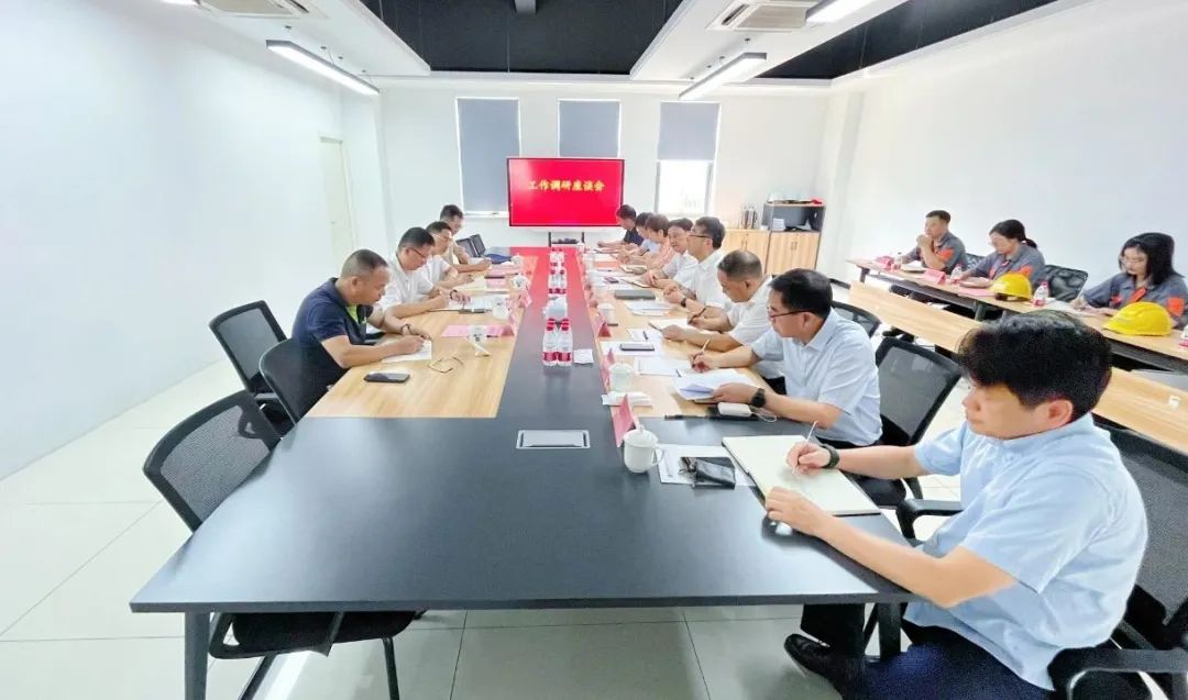 省國資委黨委委員、副主任陳孝一行到省二輕集團申達機器公司調研指導