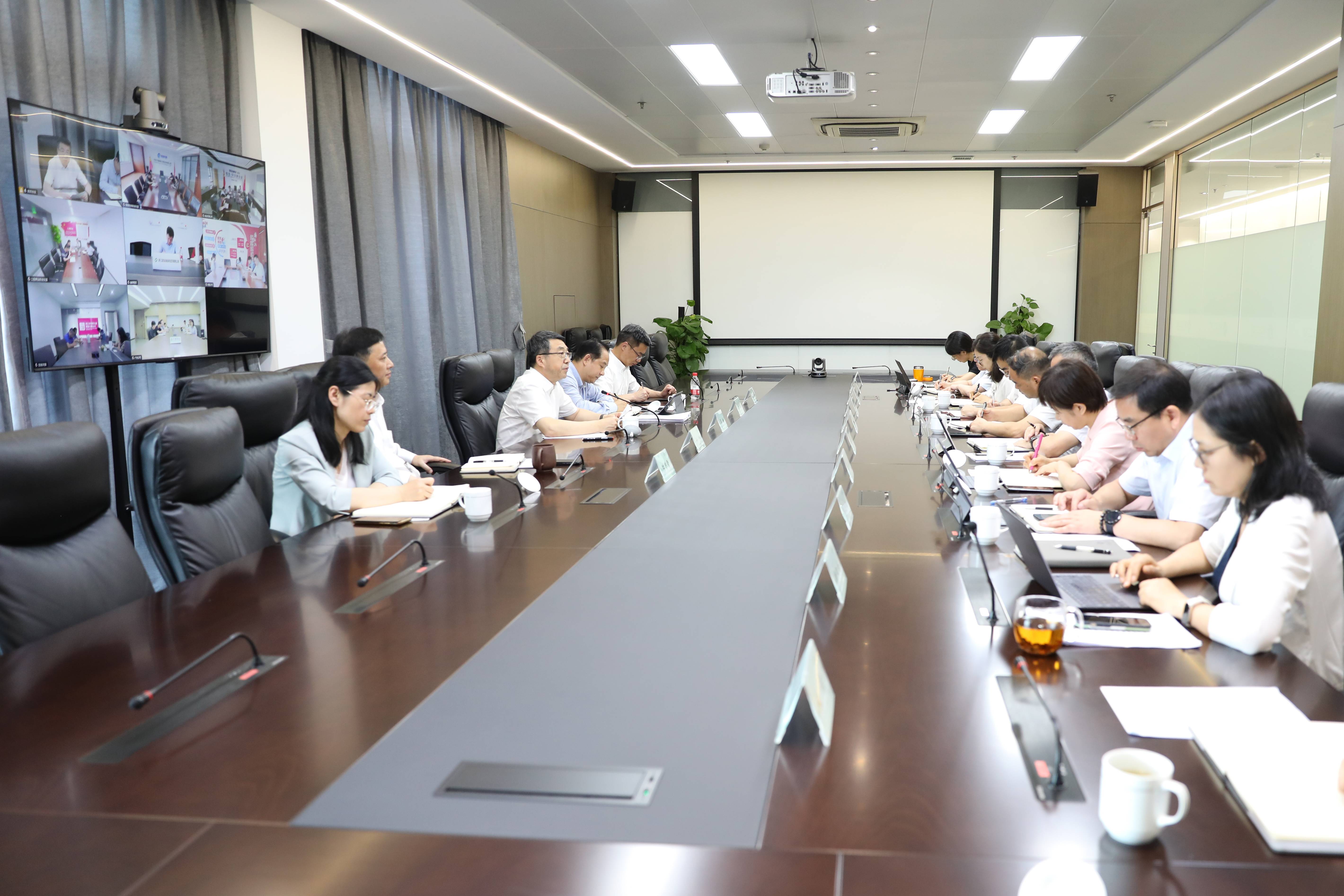 省二輕集團(tuán)召開5月經(jīng)營形勢(shì)分析會(huì)