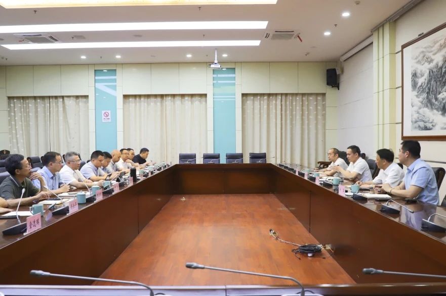 孫哲君一行赴龍泉考察調(diào)研