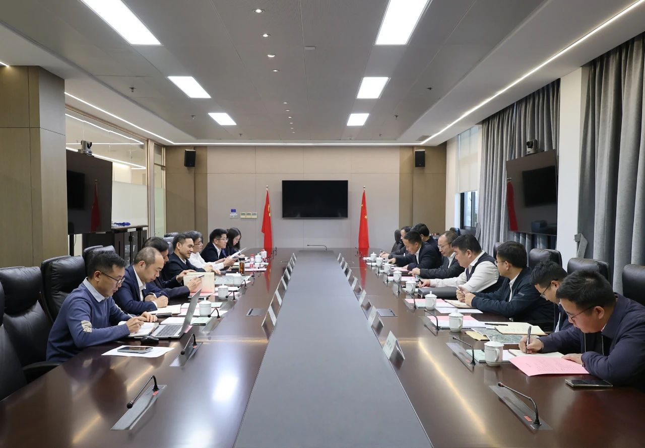 湖州市人大常委會(huì)副主任、吳興區(qū)委書(shū)記趙如浪一行到訪省二輕集團(tuán)